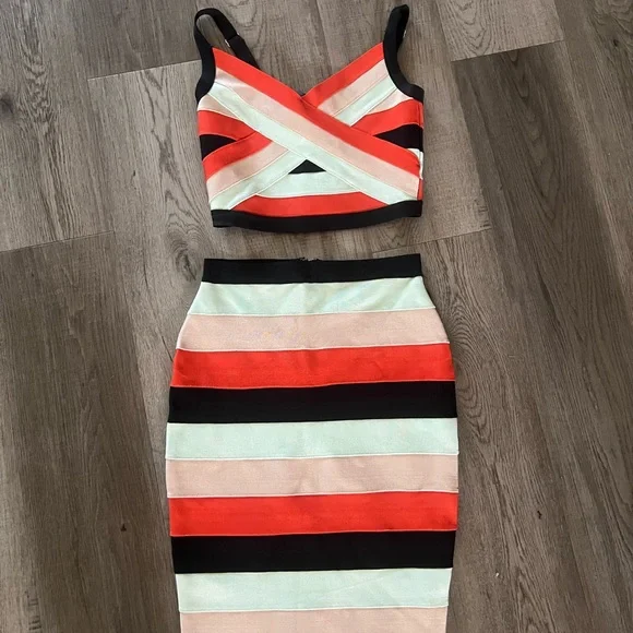 Bebe Bodycon Striped Two Piece Set Size M - Picture 2 of 13